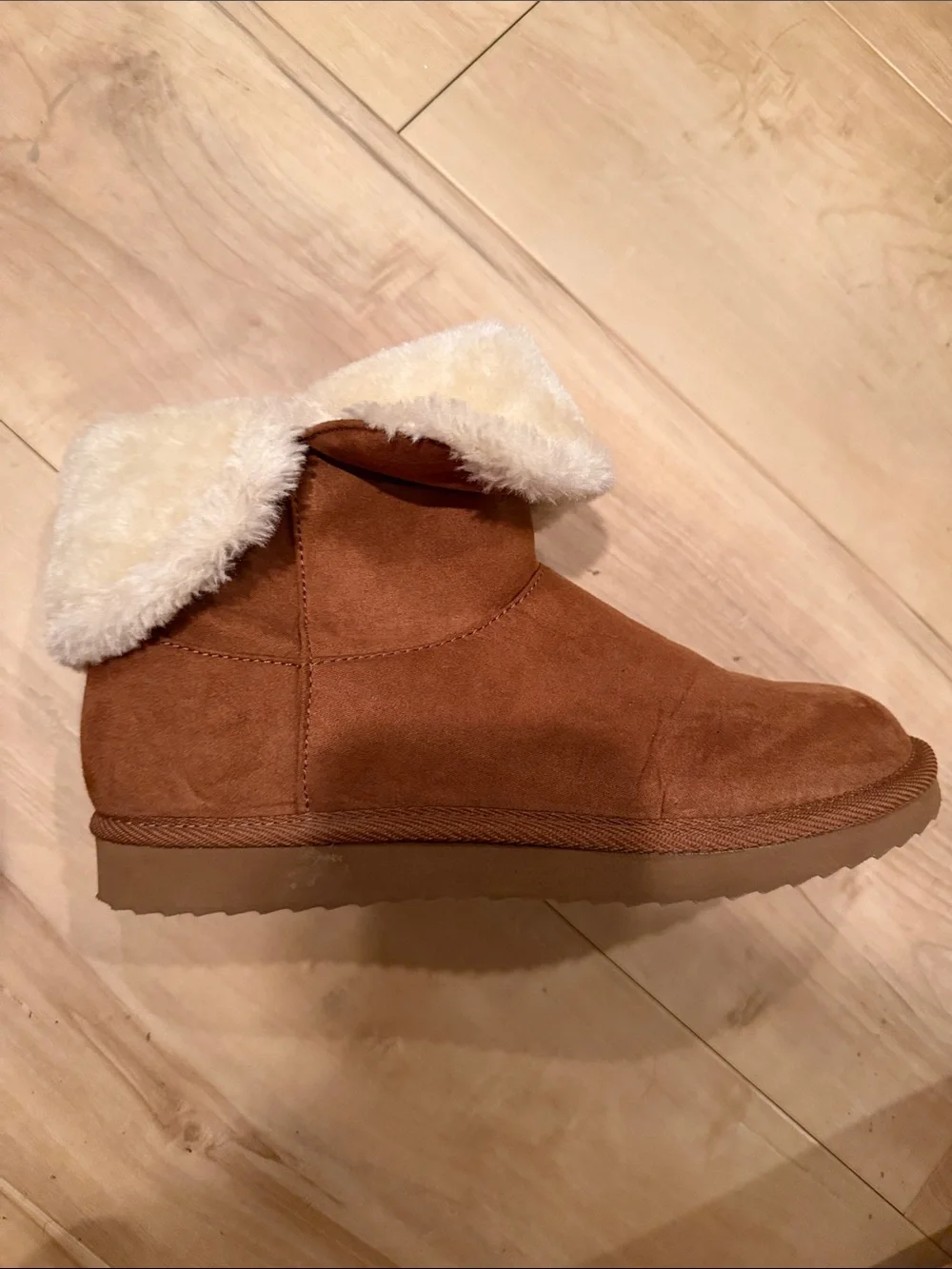 Old Navy Chestnut Brown Faux-Shearling Winter Boots